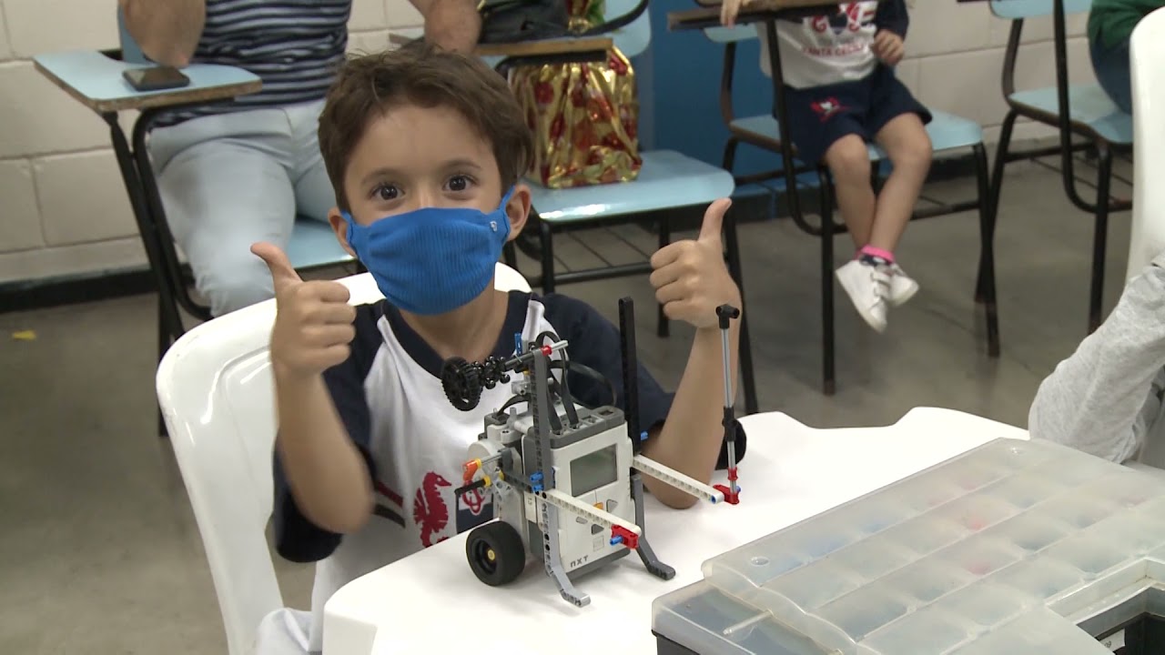 Escola abre oficinas de criação de Games e de Robôs inspiradas nos bumbás  Caprichoso e Garantido - Portal do Marcos Santos