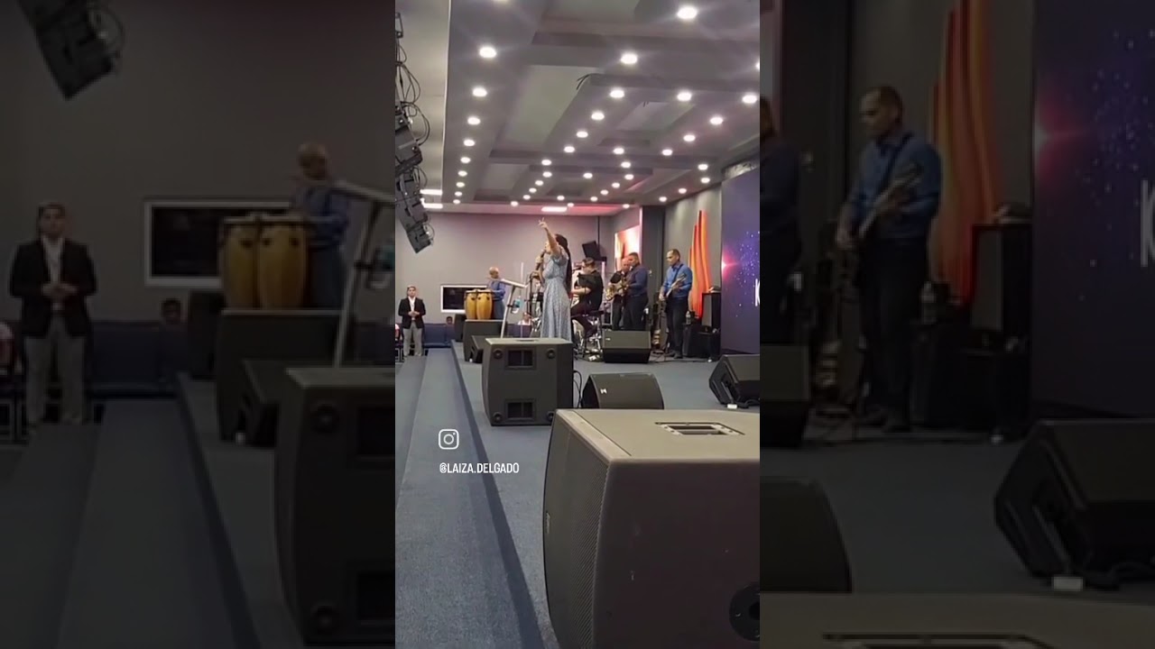 Sea la gloria, sea la honra y el poder.