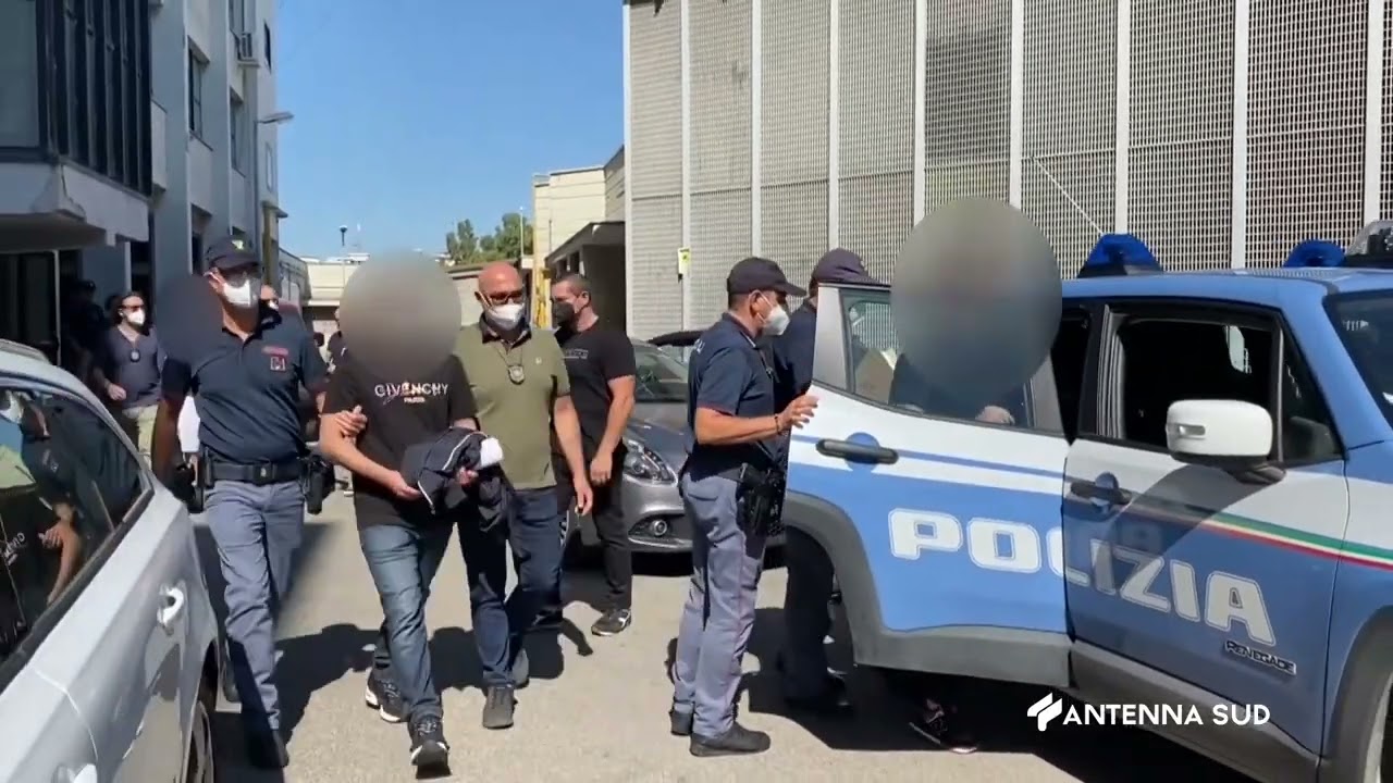 14 Luglio 2022    Brindisi   Droga ed estorsioni, 12 arresti della squadra mobile