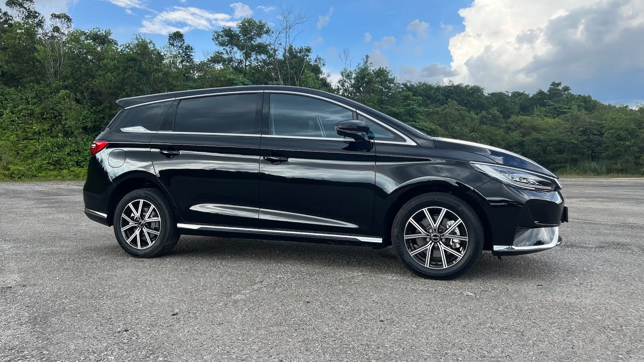 2024 BYD M6 Standard Range Start-Up and Full Vehicle Tour