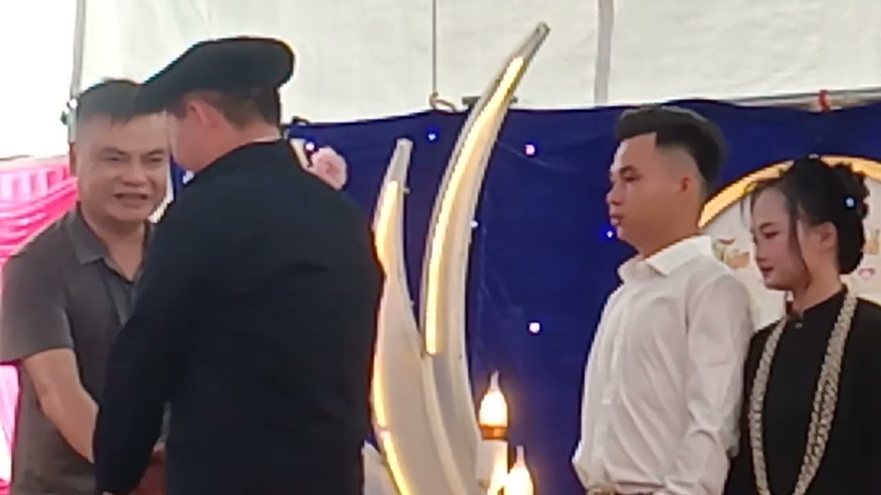 Cuộc sống luôn mỉm cười và may mắn với Đình như và Giàng Máy 