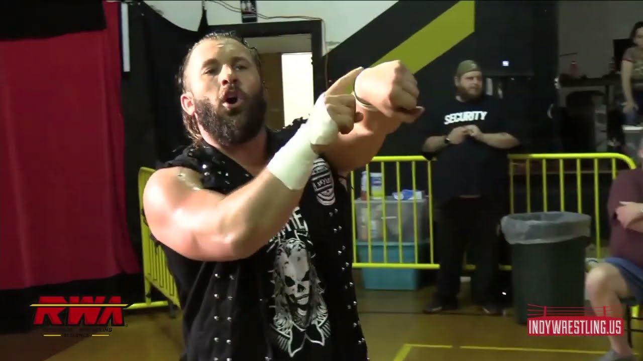 Devin Devine & Boomer Payne vs Chris Taylor