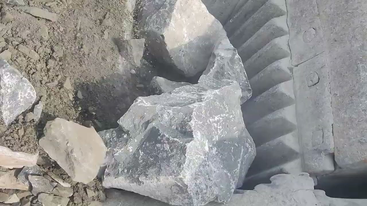 Biggest Rock Crushing Machine in Action | Impossible Size #stonecrusher 