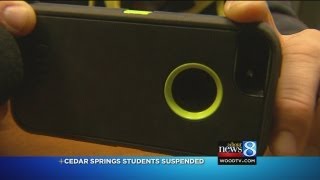 4 middle schoolers suspended for sexts