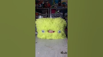 Making a hairy blob monster sculpture