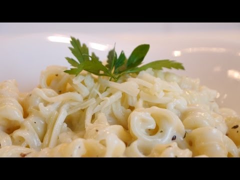Video: Makarna, Peynir Ve Jambonlu Güveç Nasıl Yapılır
