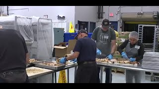 Valley food banks call for volunteers