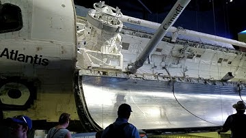 Cargo bay, robotic arm and nose of Atlantis