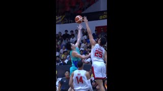 Japeth Aguilar SWATS Tyler Tio’s DRIVE TO THE HOOP 😱 | PBA Season 50 Commissioner’s Cup