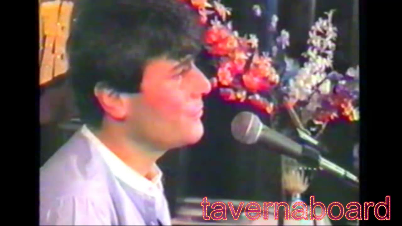 Ferdi  Özbeğen - Unutturamaz Seni Hiçbir Şey (İzmir Fuarı)