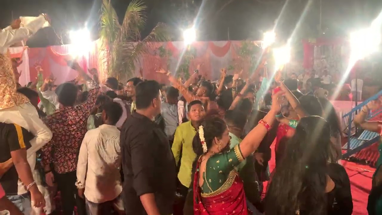 बानू तुला देव कोणाचे घरी गो | Dhiraj Bhoir | Vicky Musical Band & Orchestra | 7798912554 /9960899910