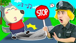 Be Careful When You Walk! ⚠️🚶| Don't Play On The Manhole Cover  | Funny Kids Songs