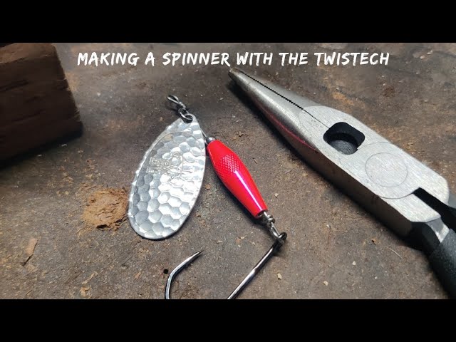 Building a spinner with a Twistech wire former. #fishing