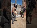 LADRAO ROUBANDO CASA