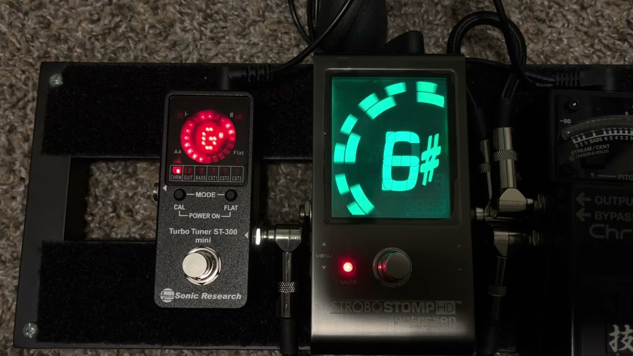 Turbo Tuner ST-300 mini vs Peterson Strobostomp HD