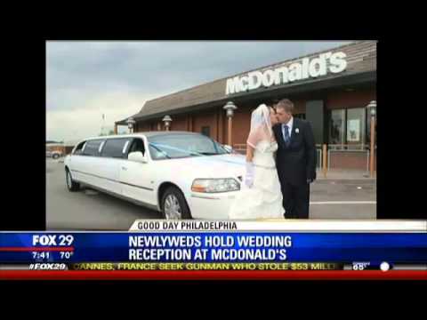 Couple Holds Wedding Reception At Mcdonald S Youtube