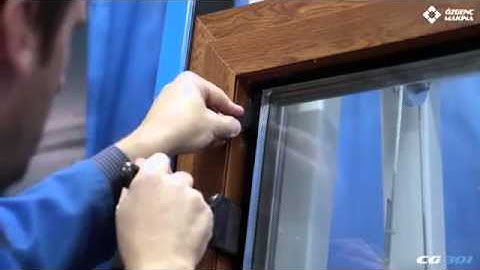 Đóng nẹp kính cho cửa nhựa lõi thép tiêu chuẩn Châu Âu