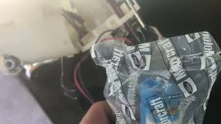 Mazda 2 change fuel filter/ issue pasu s sinisinuk