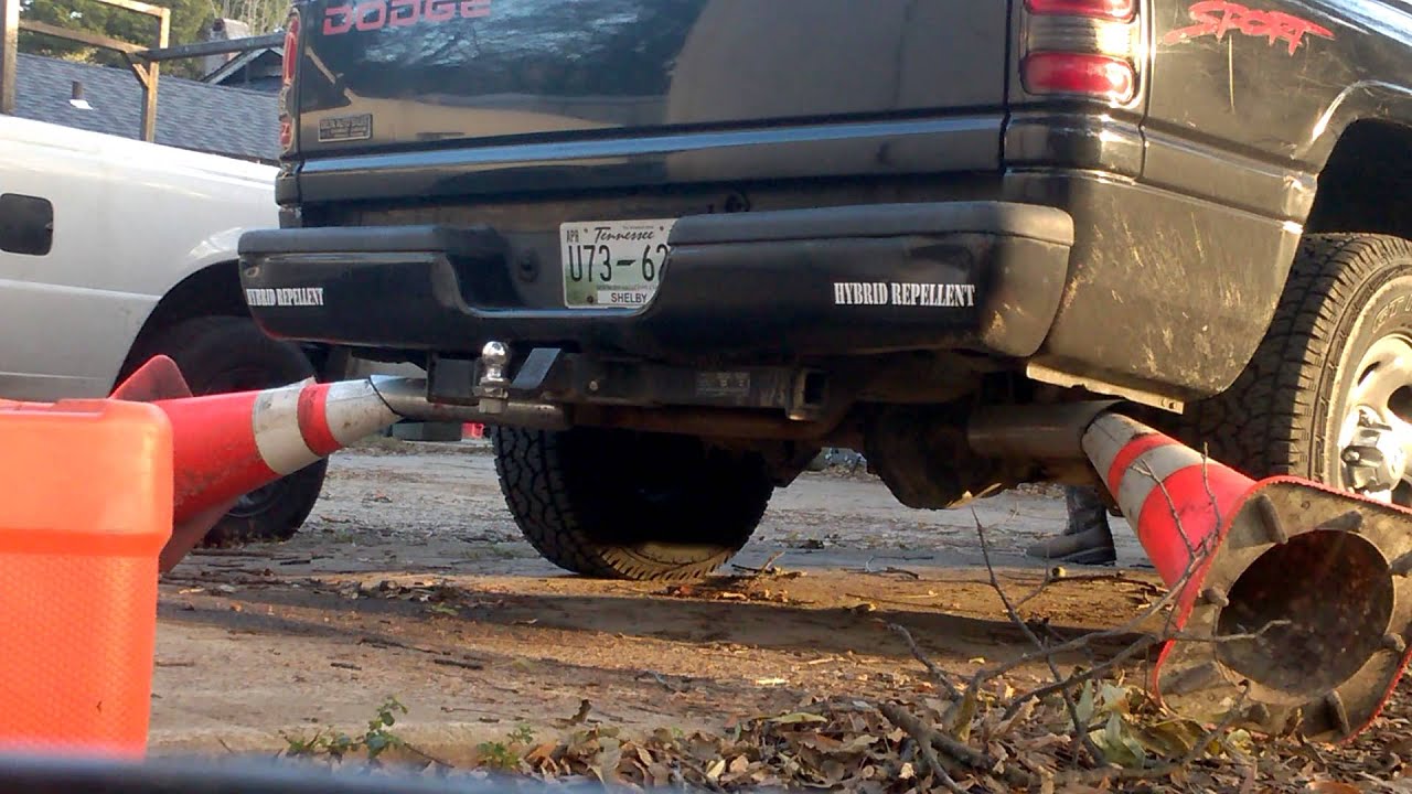1998 dodge ram 1500 with flowmaster 40s with $300 exhaust tips - YouTube