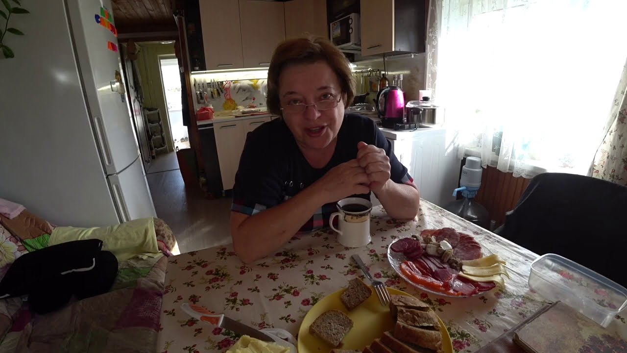 ВЛОГ Кто провалился в бассейн ? ???? / Денег куры не клюют, нет у меня ...