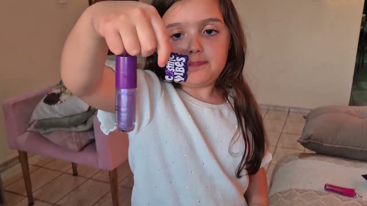 DIDS - Sophia testando os produtos 💄♥️