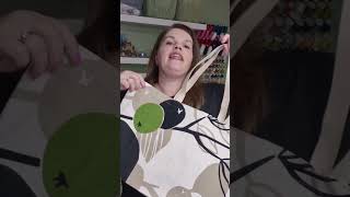 Make The Simplest Tote Bag With This Sewing Tutorial!
Full Tutorial - https://youtu.be/nIJlU2QEfrg Make The Simplest Tote Bag With This Sewing Tutorial!