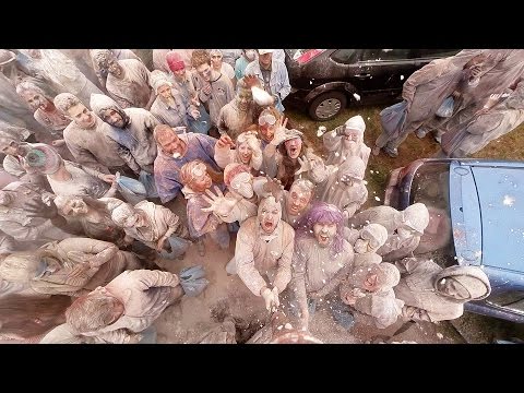 Γαλαξίδι αλευρομουτζούρωμα - galaksidi greece flour war 2015 (GoPro 3+ Black 1080p)