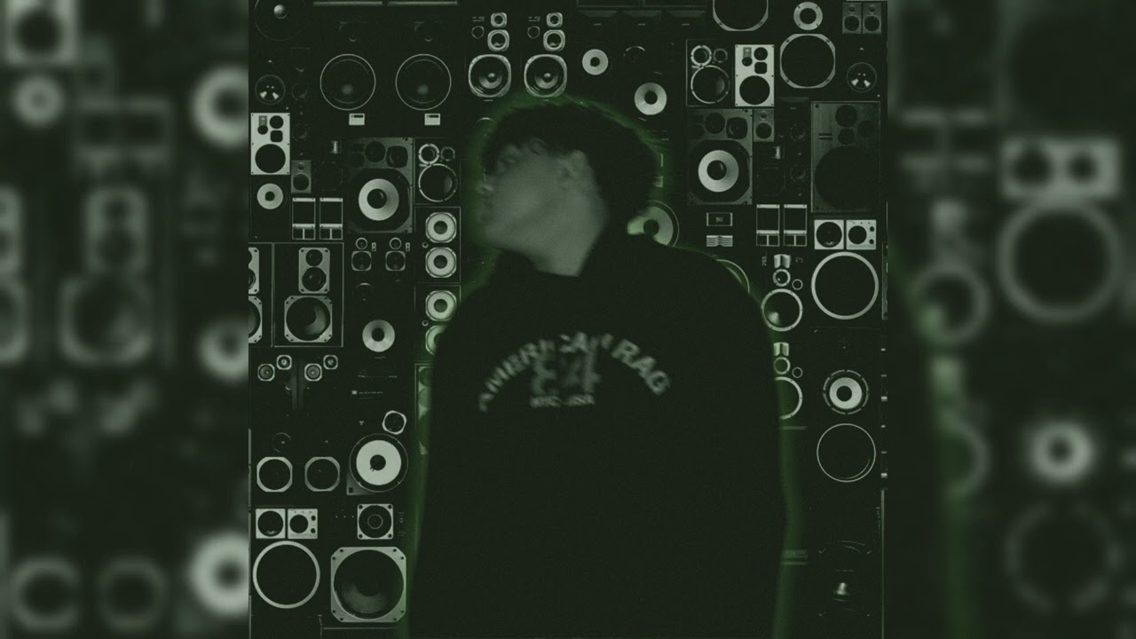 KJ The Kid - HELP! (Official Audio) auf YouTube ansehen KJ The Kid - HELP! (Official Audio) auf YouTube ansehen