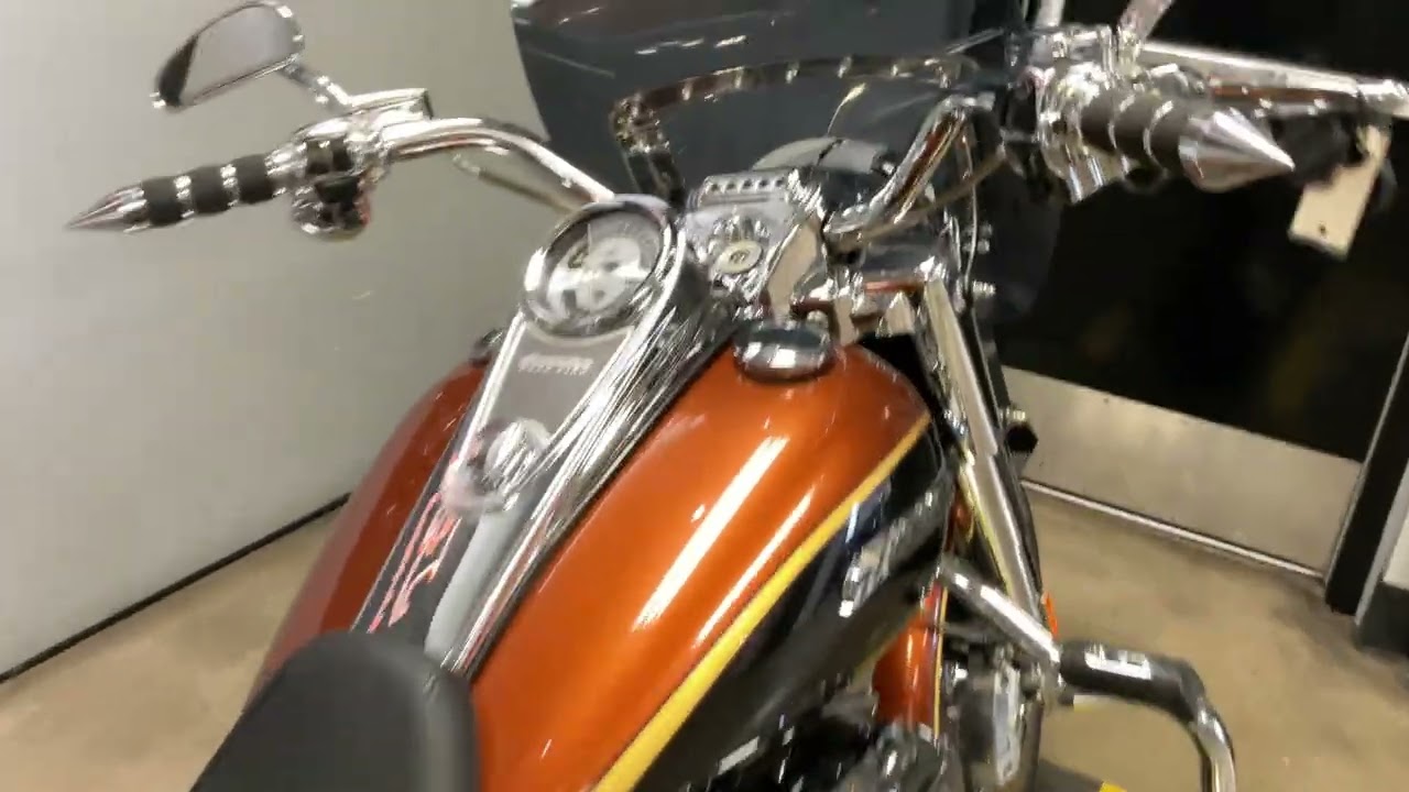 2008 Harley-Davidson® FLHRSE4 - Road King® Screamin' Eagle® 105th