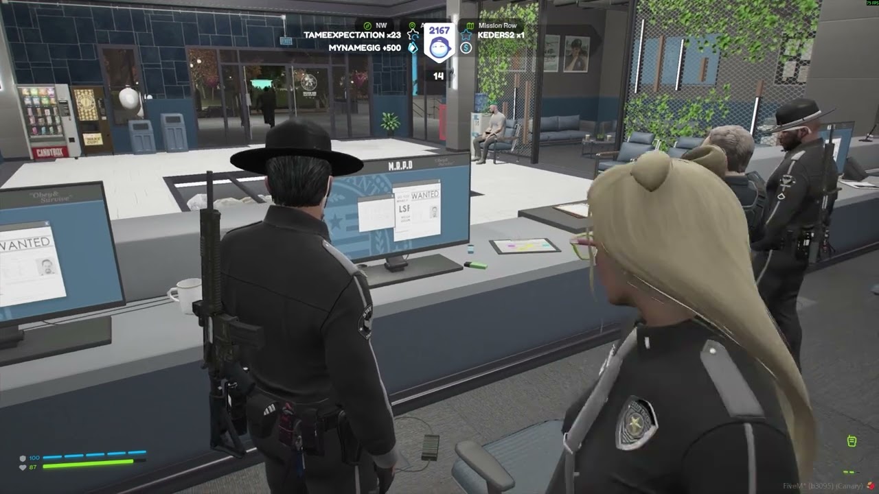 Комиссара оплевали