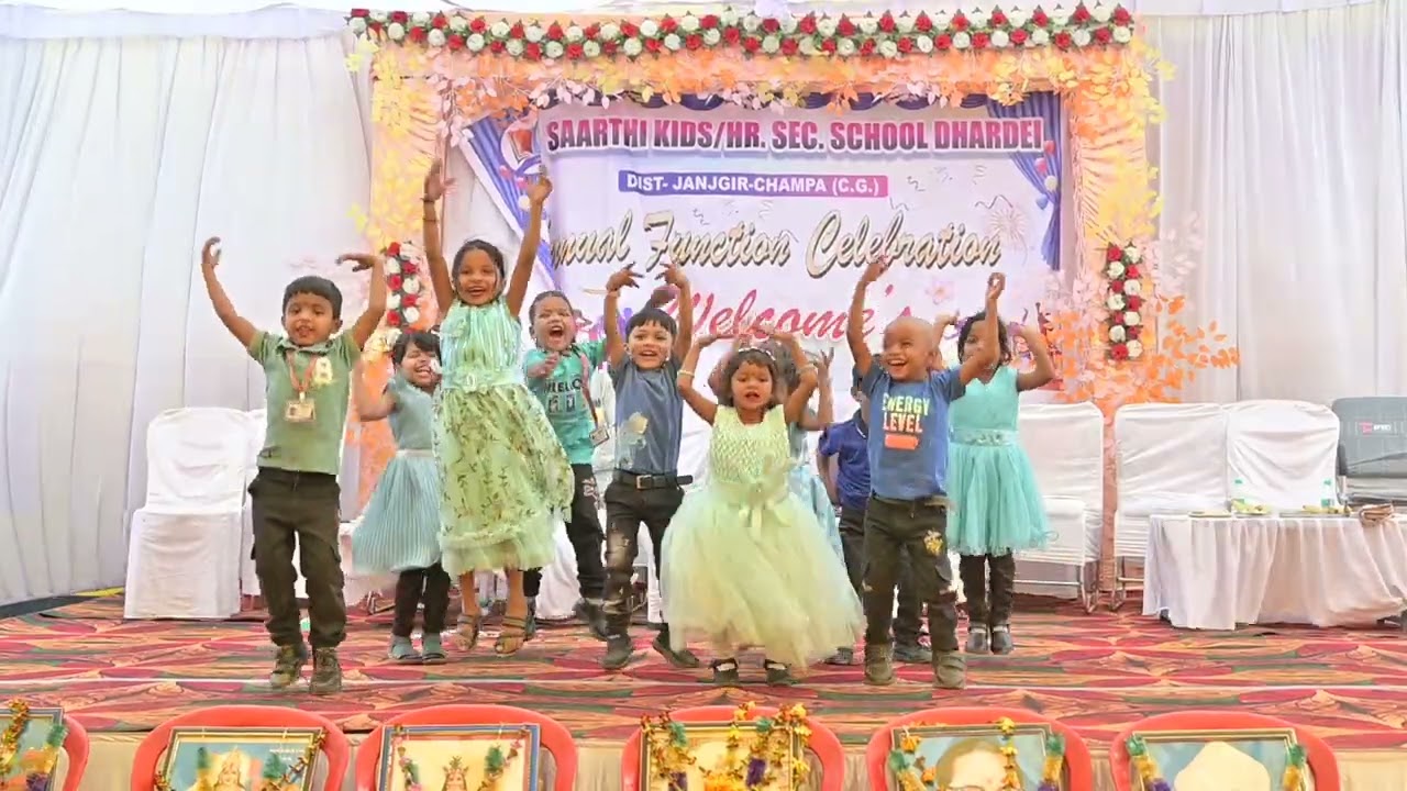 #sandeshe aate hai song class - Lkg performance to our little students