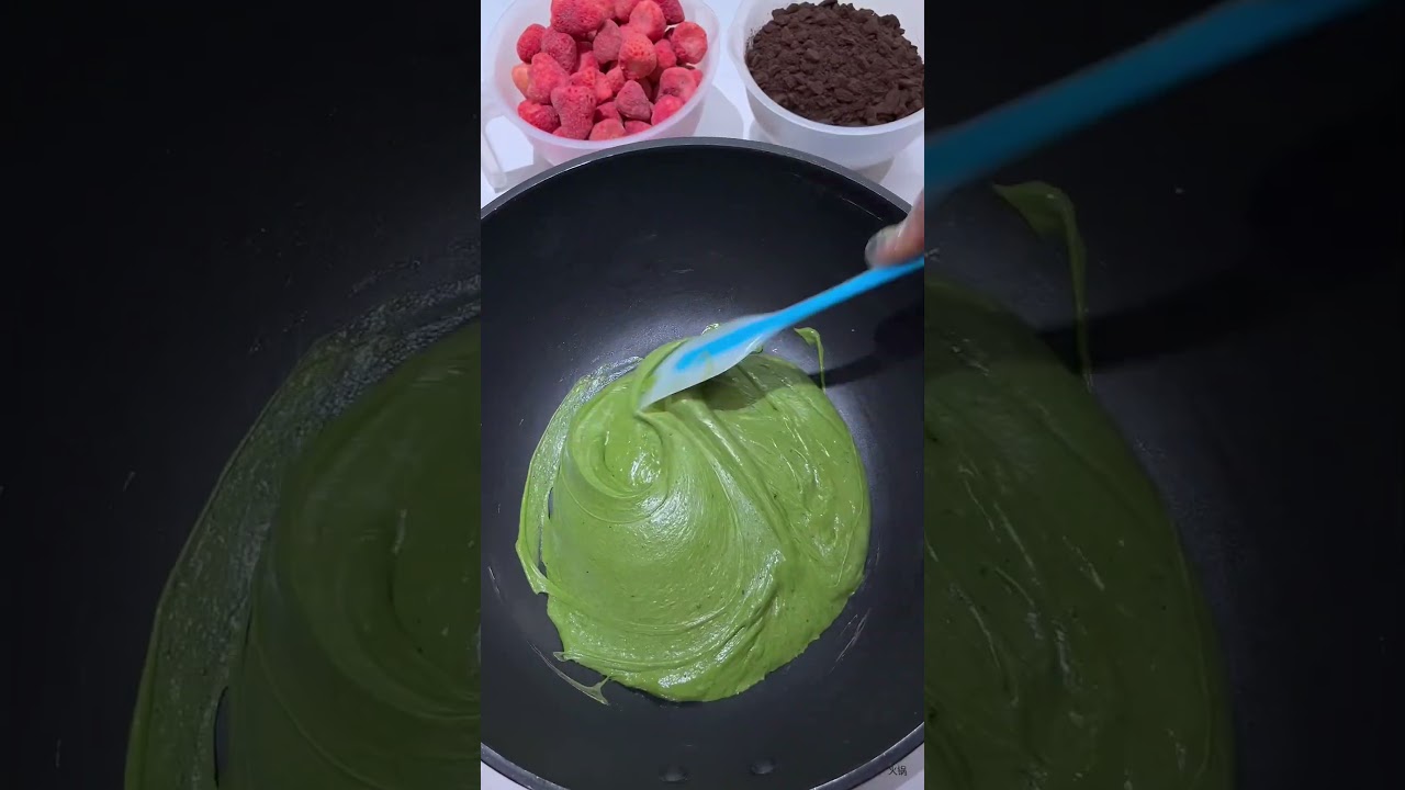 Matcha Lovers Must-Try! Oreo Strawberry Snowflake Crisp 😍