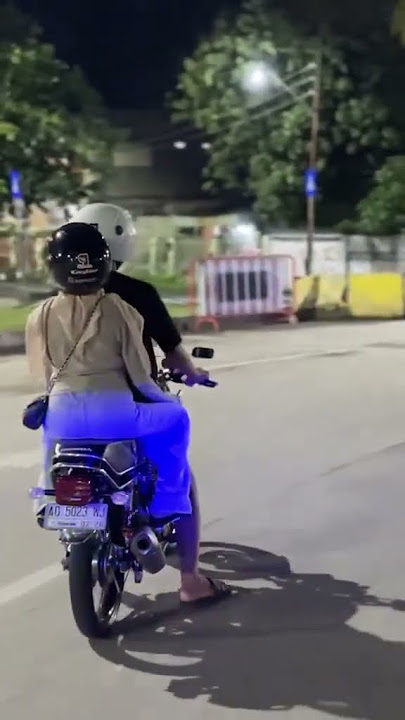 Download lagu jalan-jalan whit you🍑🥰#gl100#cepek_rosok#pesona_honda_tua#gl100inspirasi #gl100ori