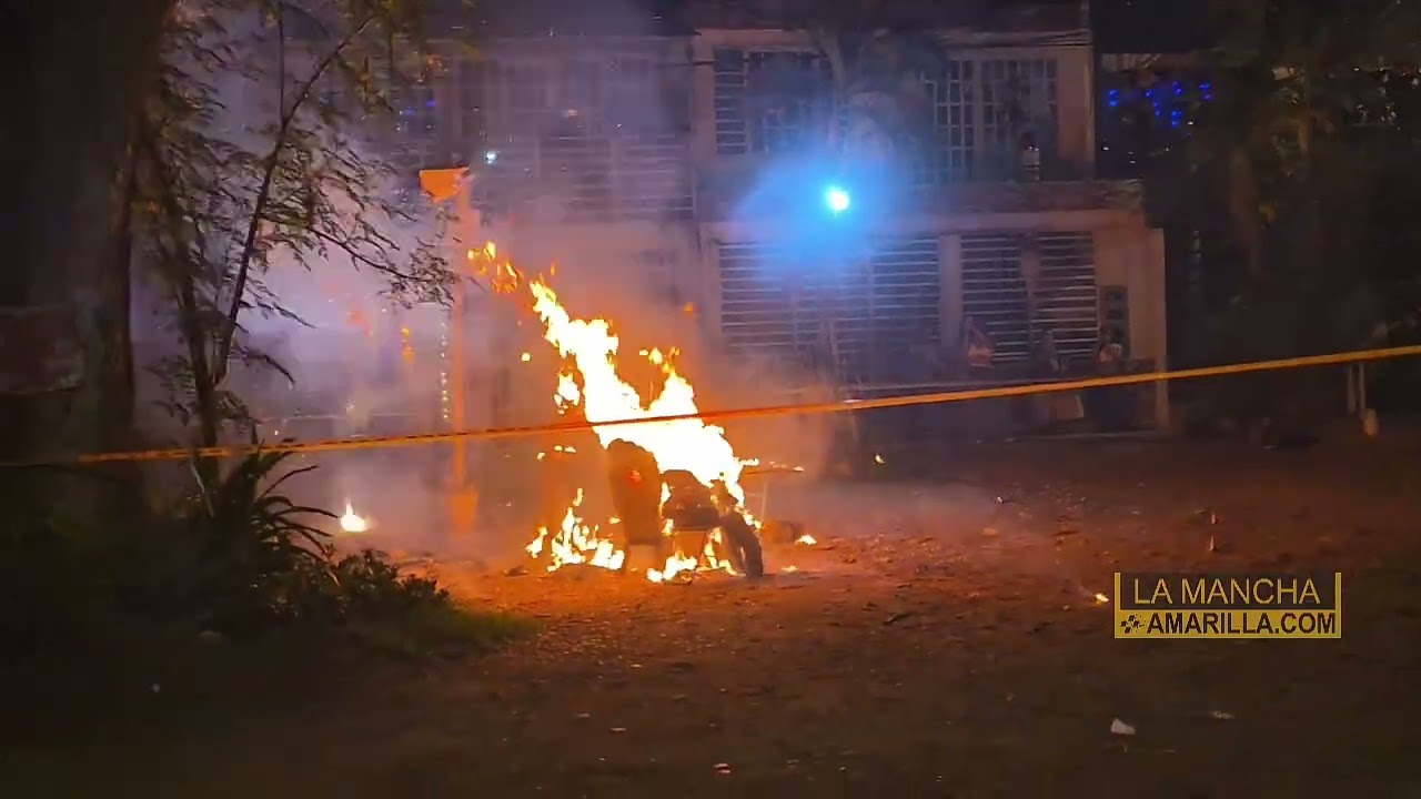 CALI: TRADICIONAL QUEMA DE AÑO VIEJO HOMENAJE A 