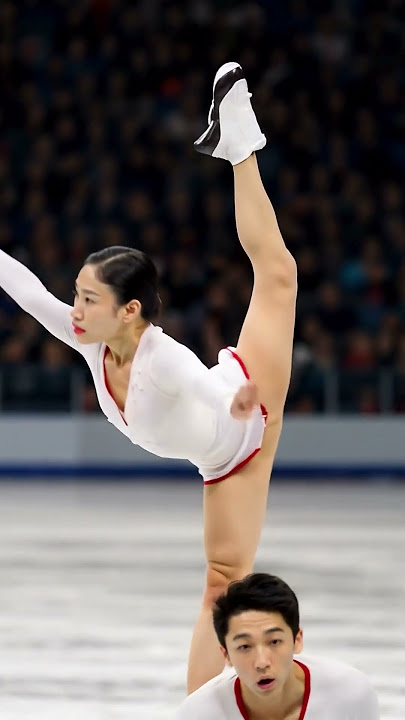 Skater Wows Boyfriend With Epic Performance!