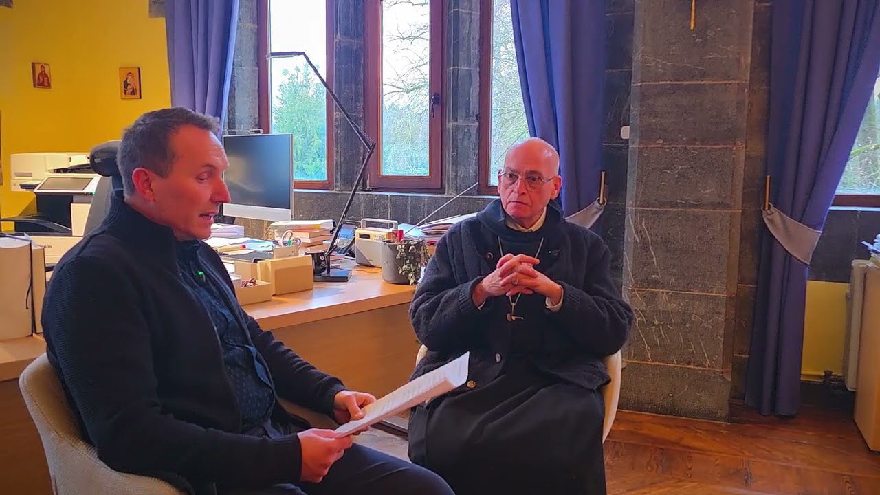 Pourquoi choisir la vie monastique en 2026 ? Rencontre rare à l’Abbaye de Maredsous