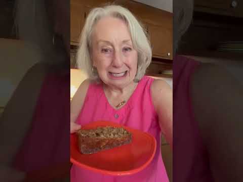 Hawaiian Banana Nut Bread | Cooking with Brenda Gantt - YouTube