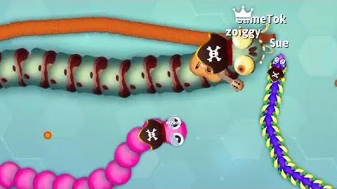 Biggest Snake Dying Like A Noob In Snake.io! Snake Game Snake Io