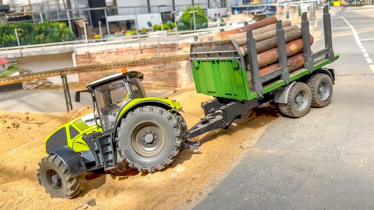 RC TRUCKS AND TRACTORS AT WORK! JOHN DEERE, CATERPILLAR, MERCEDES