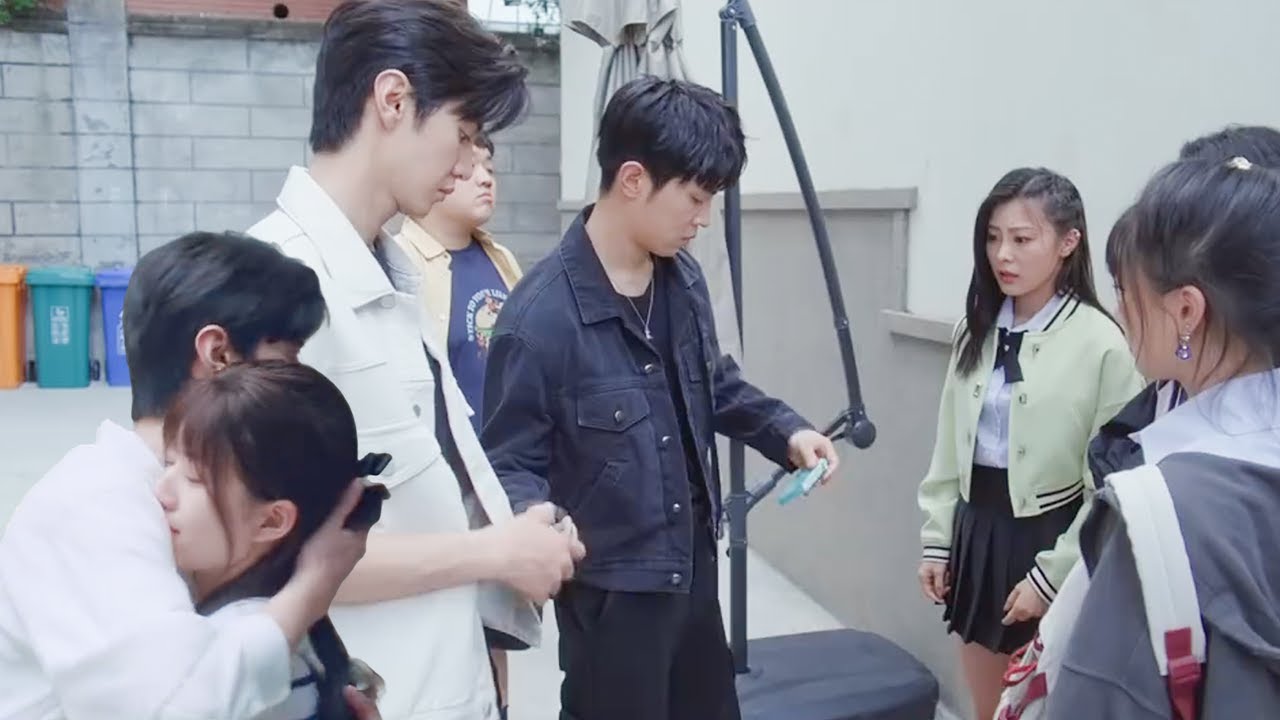 Золушку запугивают, братья объединяются, чтобы проучить коварную девчонку!