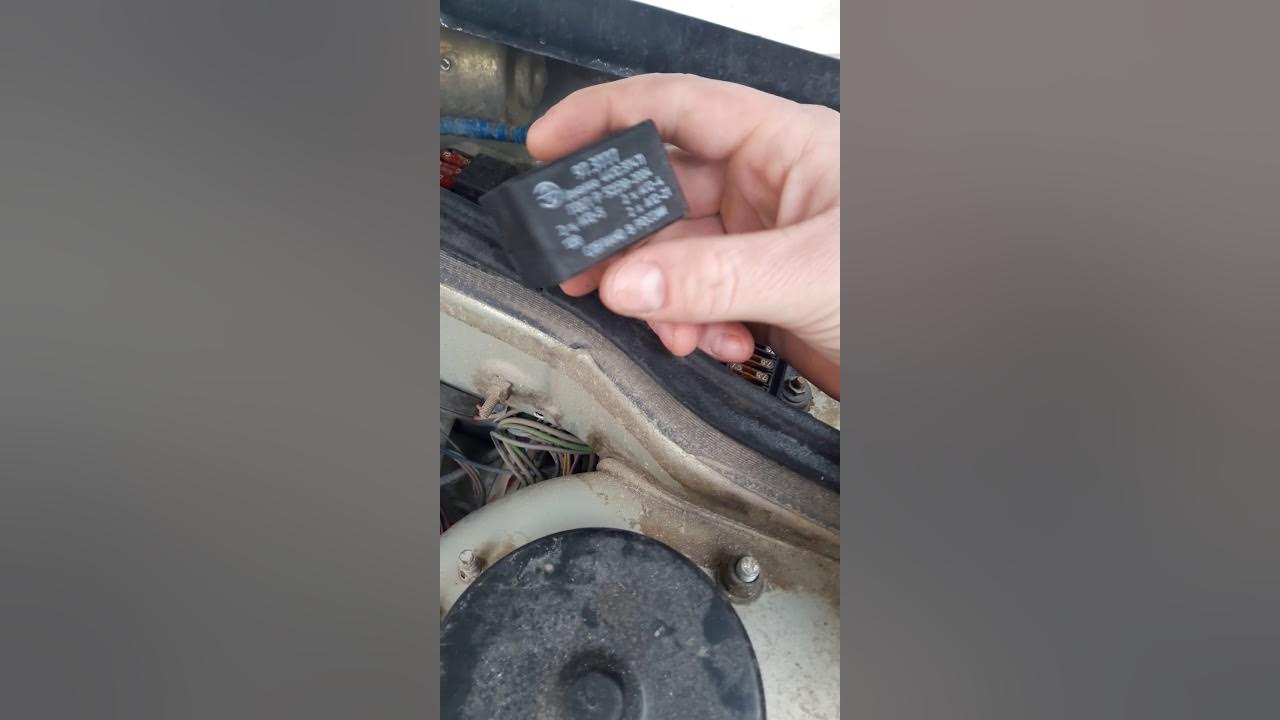 не работают задние габариты веста