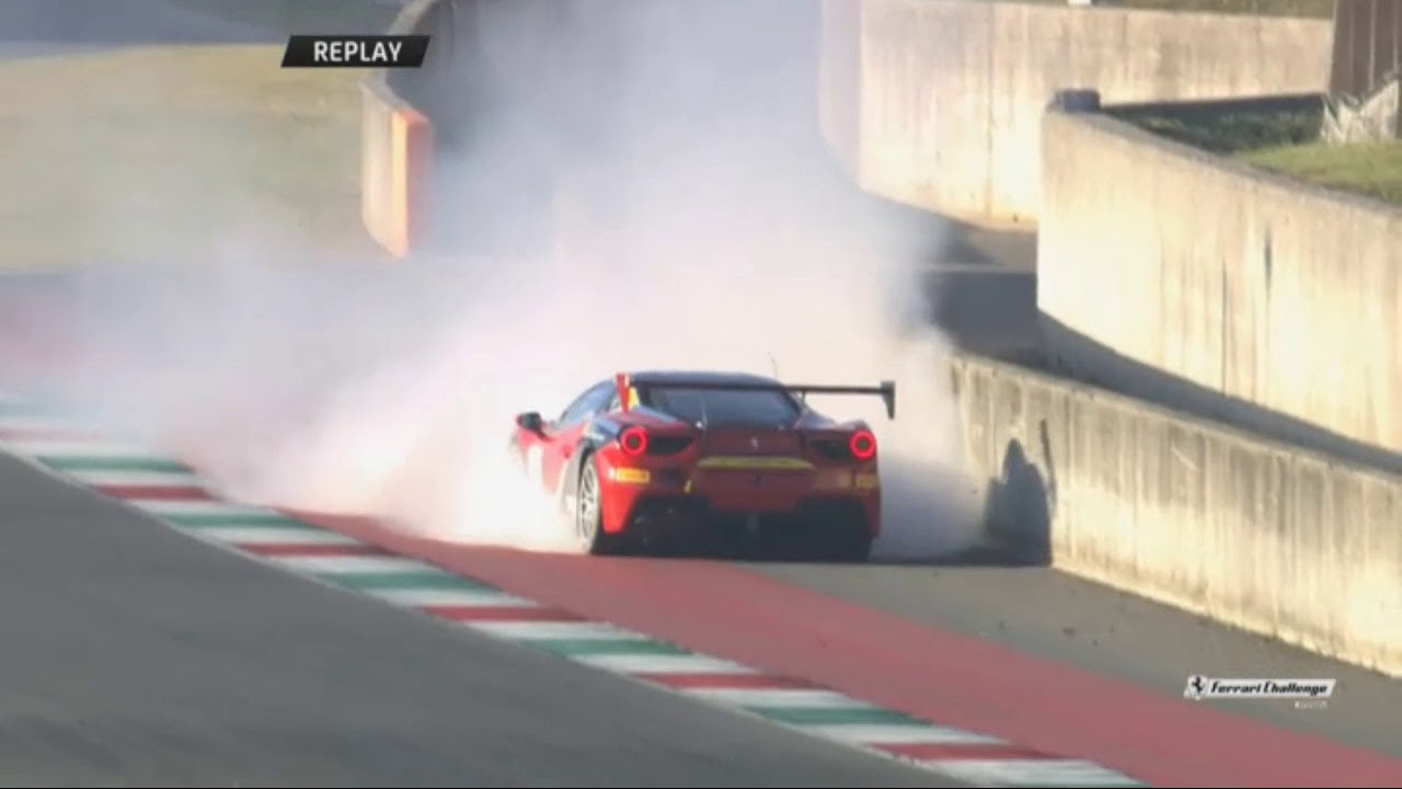Ferrari Challenge North America 2017. Q2 Autodromo Internazionale del Mugello. Crash