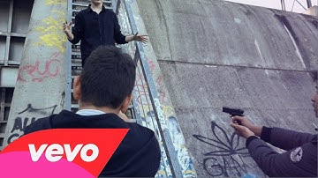 Beggin For Thread - BANKS (unOfficial Video)