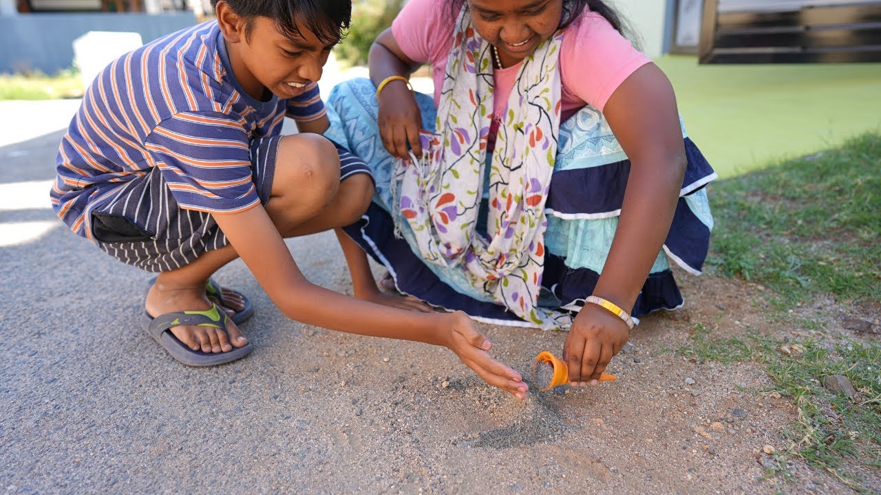 Ice Cream Prank | மண்ணுல ஐஸ் கிரீம் குடுத்து அபி அம்மாவை சாப்பிட வச்சிட்டாங்க !! Mrs.Abi 2.0