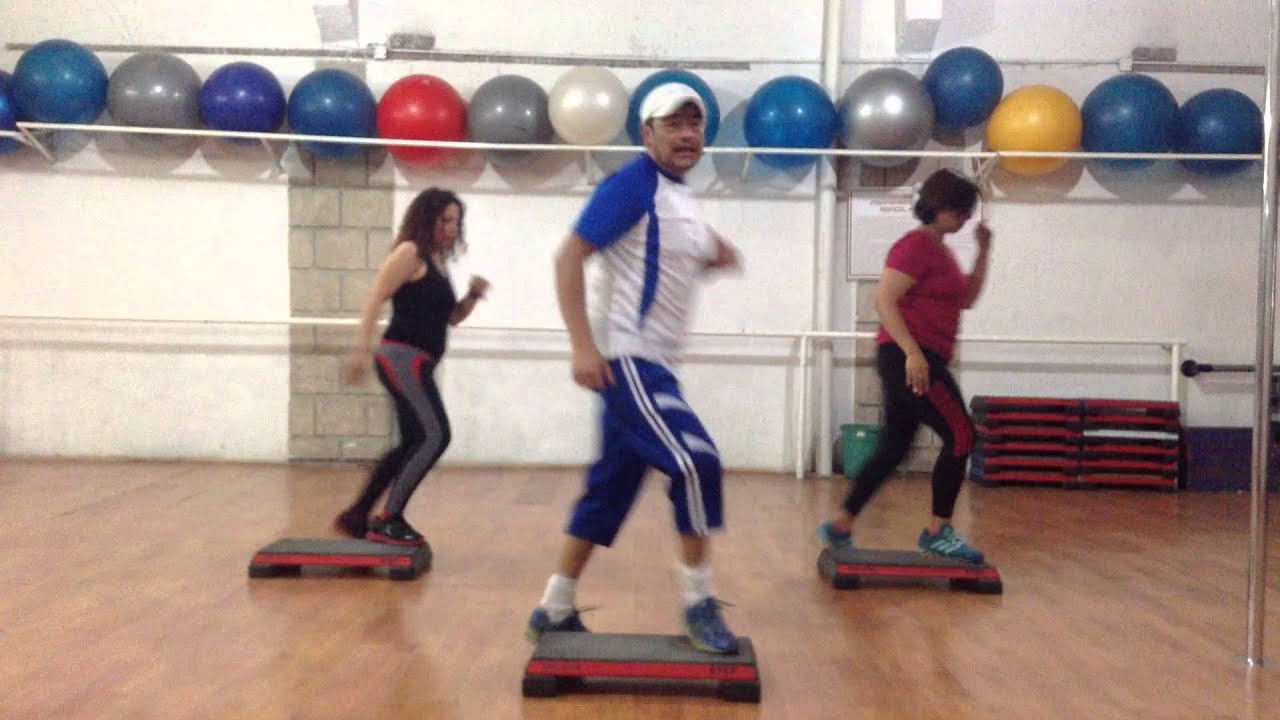 pasos básicos de step CHASE PATINETA - YouTube