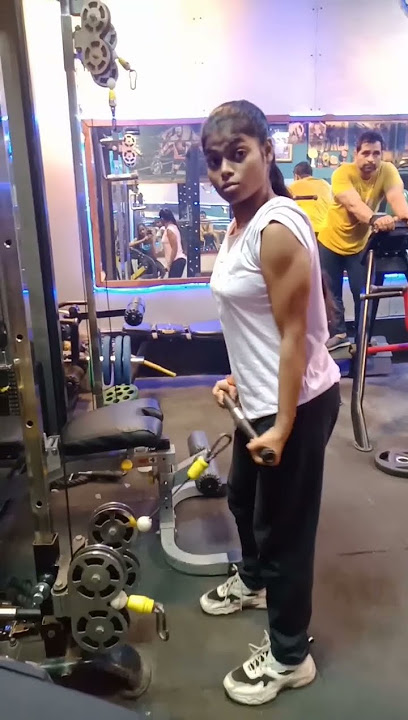 Myles Erlick - sweat #girlgymworkout #gymmotivation #gym