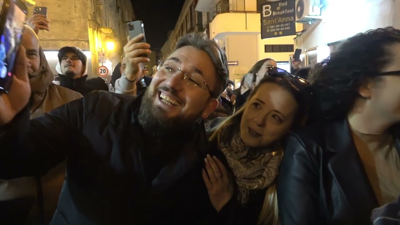 Madonna delle Galline - Alzata del quadro e i Toselli, Pagani 2023.