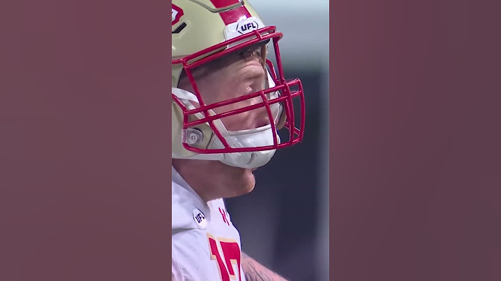This helmet malfunction is wild 😂 #football #UFL