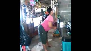 Dj Di Goyang Ngebooor- Versi Yanti