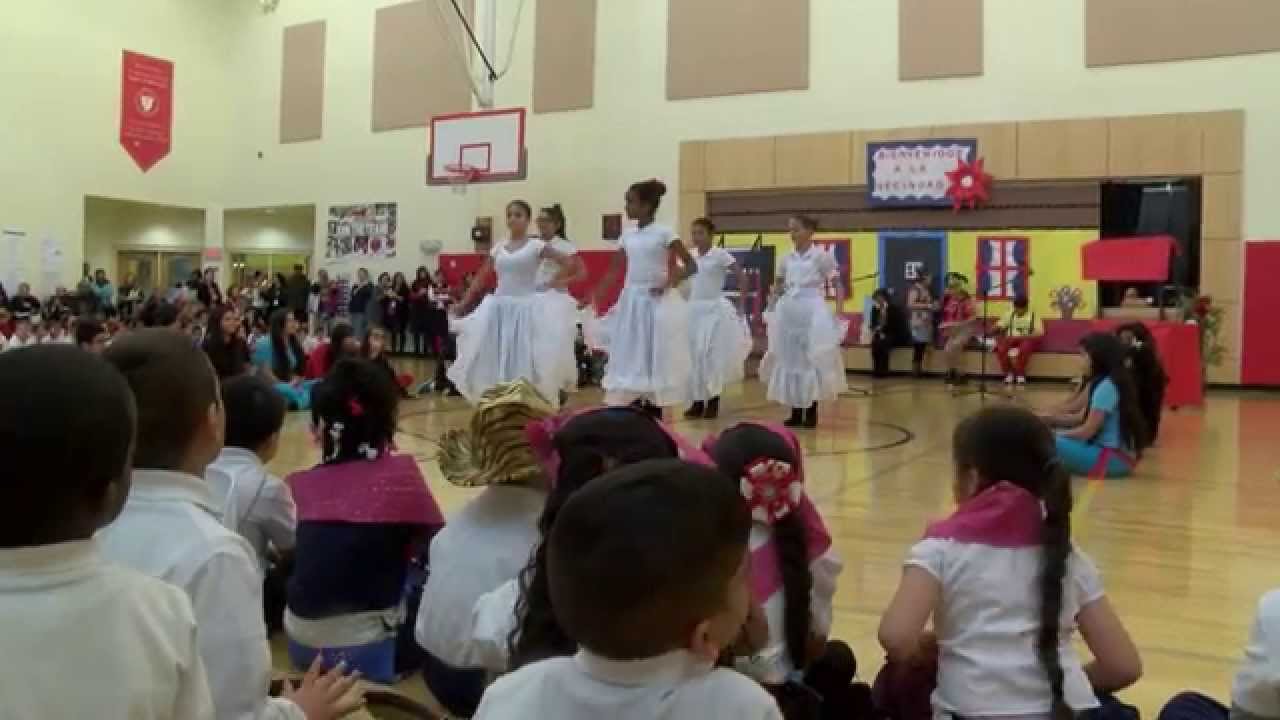 Buhrer Dual Language Academy students present annual